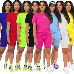 Two-piece Solid Color Women's Clothing. Short-sleeved Crew Neck T-shirt and Tight-fitting Shorts. Simple Style Tracksuit Outfit